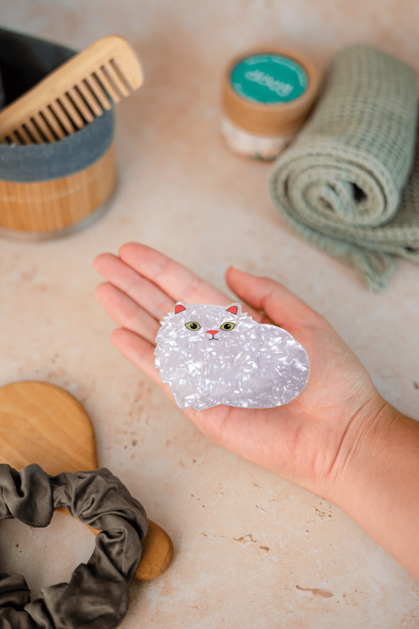 Pinza de pelo Gato blanco - Image 3